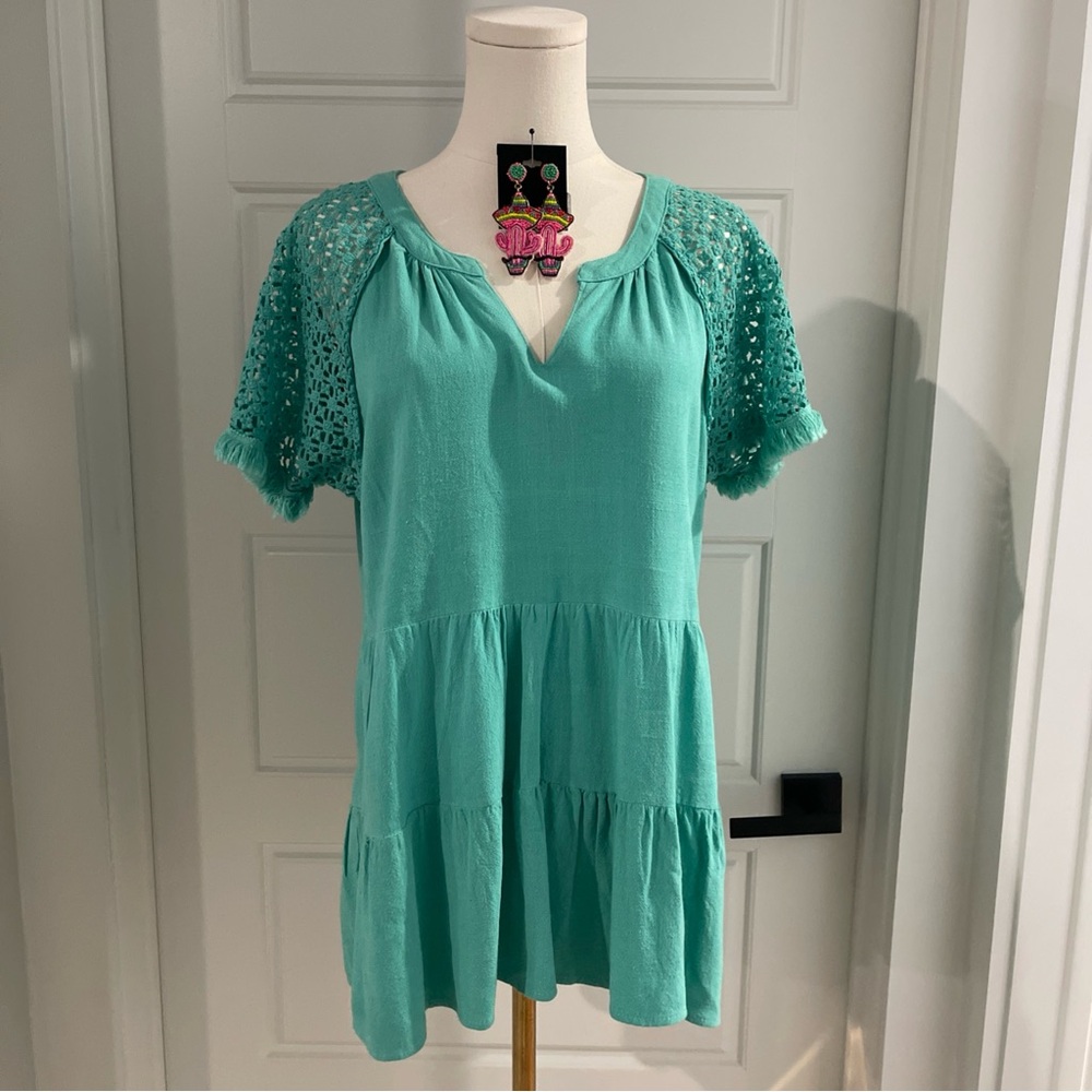 Women's Umgee Small Teal Top with Lace Sleeves and cinco do mayo earrings
